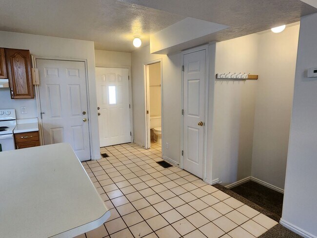 Building Photo - 129 W 100 N