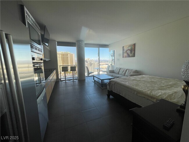 Building Photo - 3722 S Las Vegas Blvd
