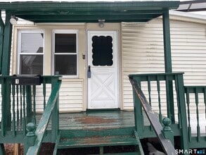 Building Photo - 80 Grassy Plain St