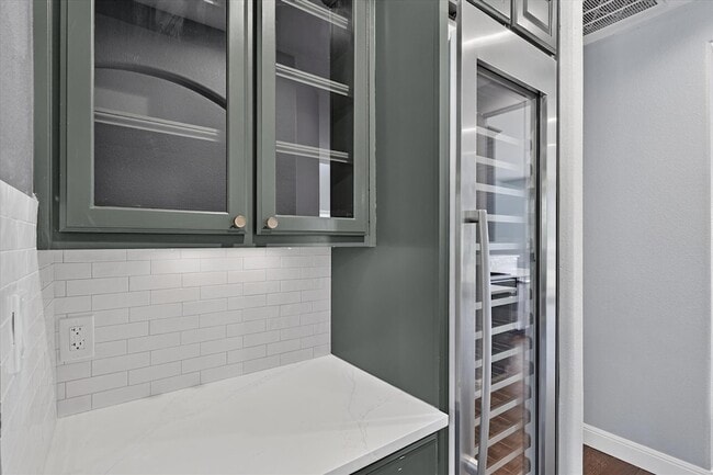 Building Photo - 3010 Lombardi Way