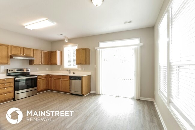 Building Photo - 8412 Spirea Ct