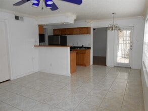 Building Photo - 2750 Holly Hall St