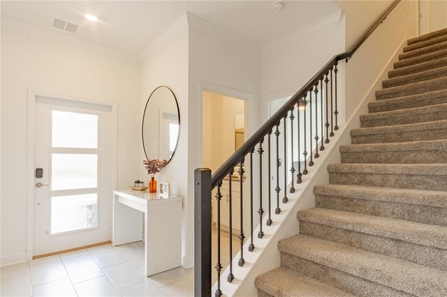 Building Photo - 2705 Scrapbook St