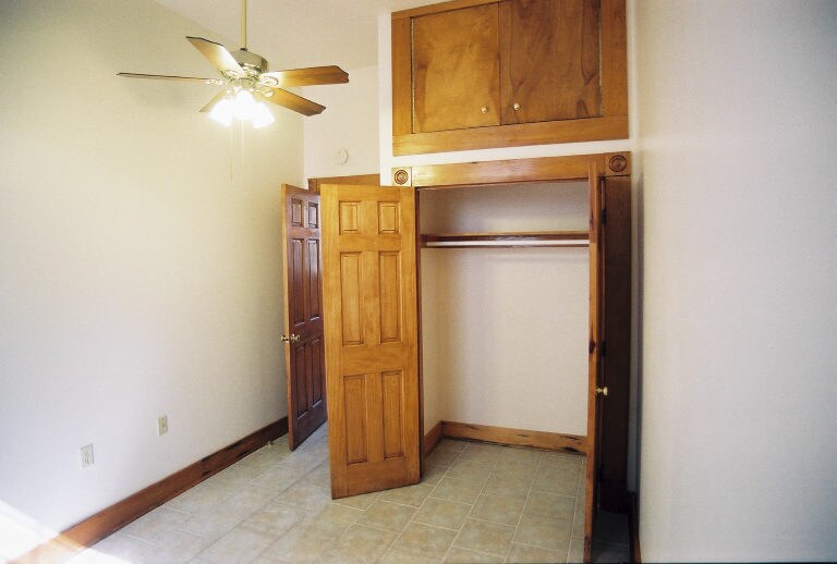 Large closets in bedrooms - 2039 Valence St