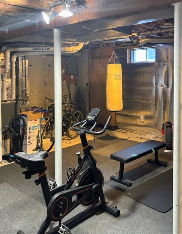 Building Photo - 16 Pinecrest Village