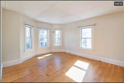 Building Photo - 40 Montfern Ave
