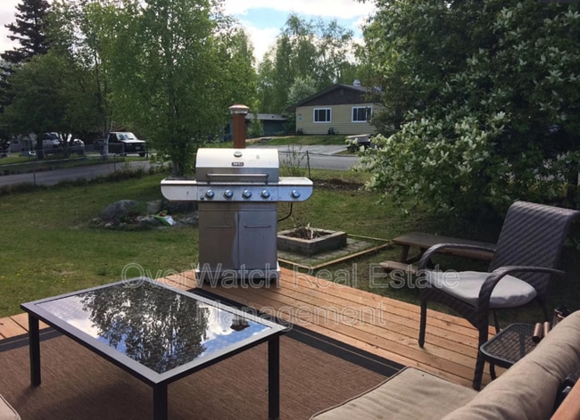 Building Photo - 6329 E 32nd Ave