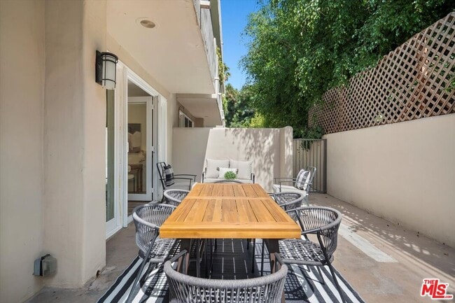 Building Photo - 1650 Veteran Ave