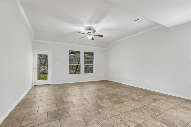 Building Photo - 3741 Bainbridge St