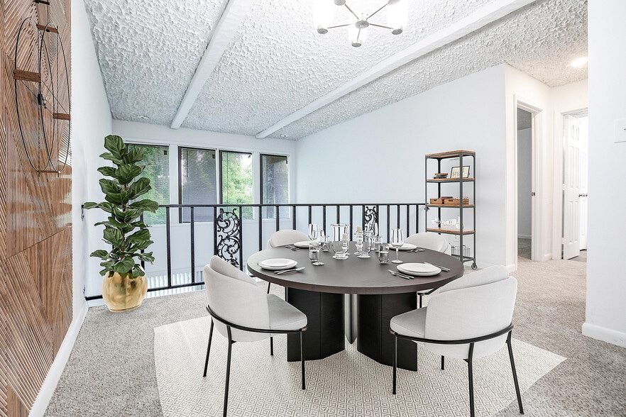 Loft/Dining Area - Villas of East Cobb