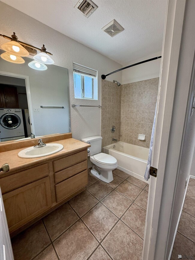 Building Photo - 11800 Eclipse Ct
