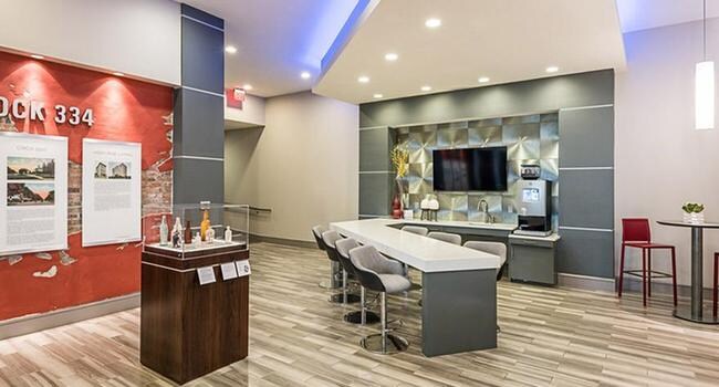 Building Photo - 1520 Fannin St