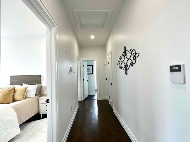 Building Photo - 2 Webster Ave