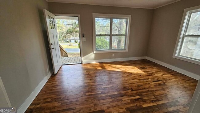 Building Photo - 481 W Johnston St