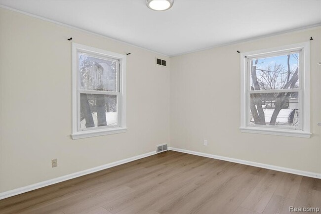 Building Photo - 13336 Balfour Ave