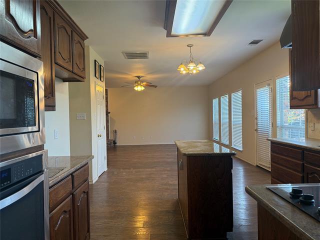 Building Photo - 1438 Kingsley Dr