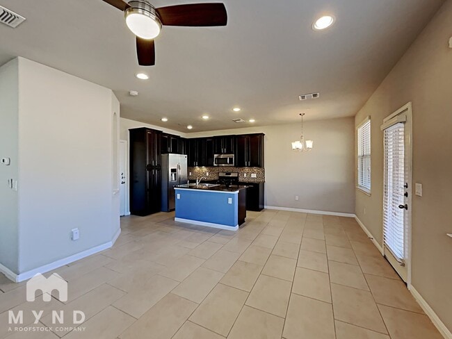 Building Photo - 1001 Zodiac Ln