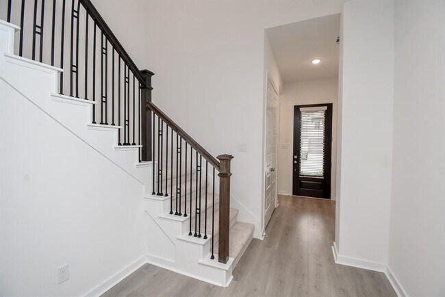 Building Photo - 6507 Bramble Cv Ln