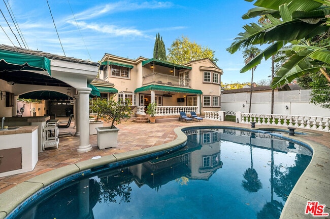 Building Photo - 4063 Benedict Canyon Dr