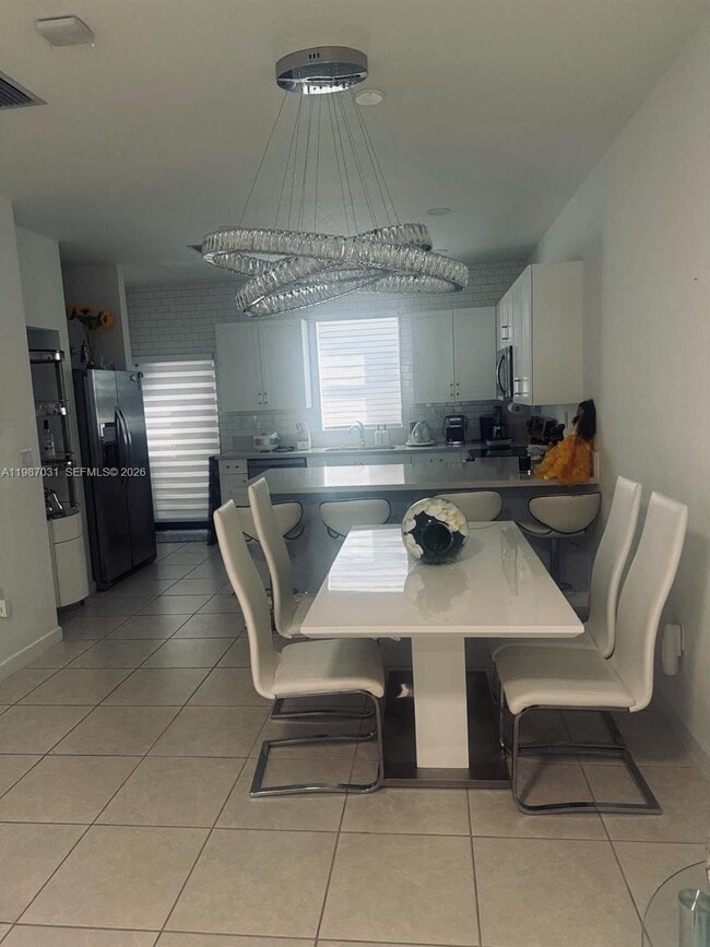 Building Photo - 522 SW 19th Wy