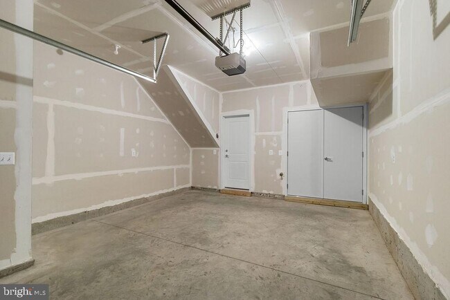 Building Photo - 314 Hazel Alder Ln