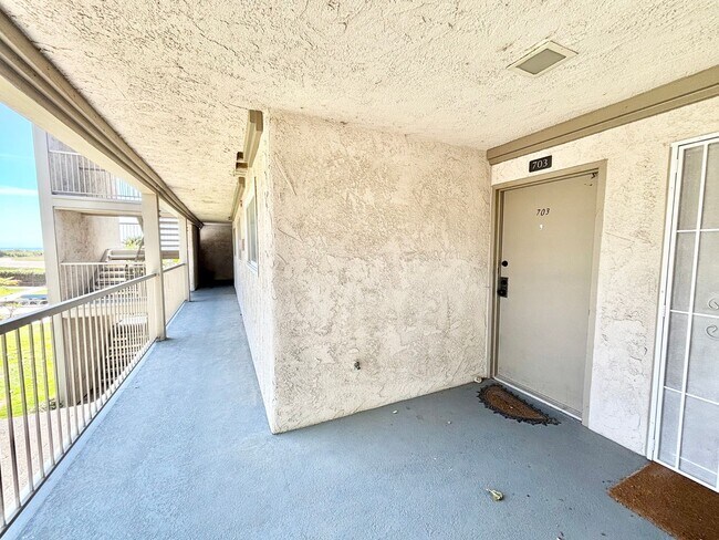 Building Photo - Surfside III / Port Hueneme / 1 bedroom on the 2nd floor with Oceanviews!