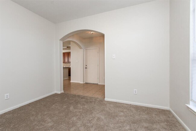 Building Photo - 6103 Menor Crest Dr