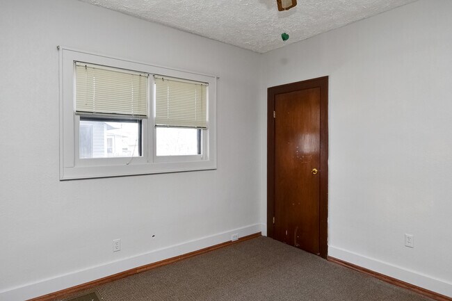 Building Photo - 2300 Avenue F