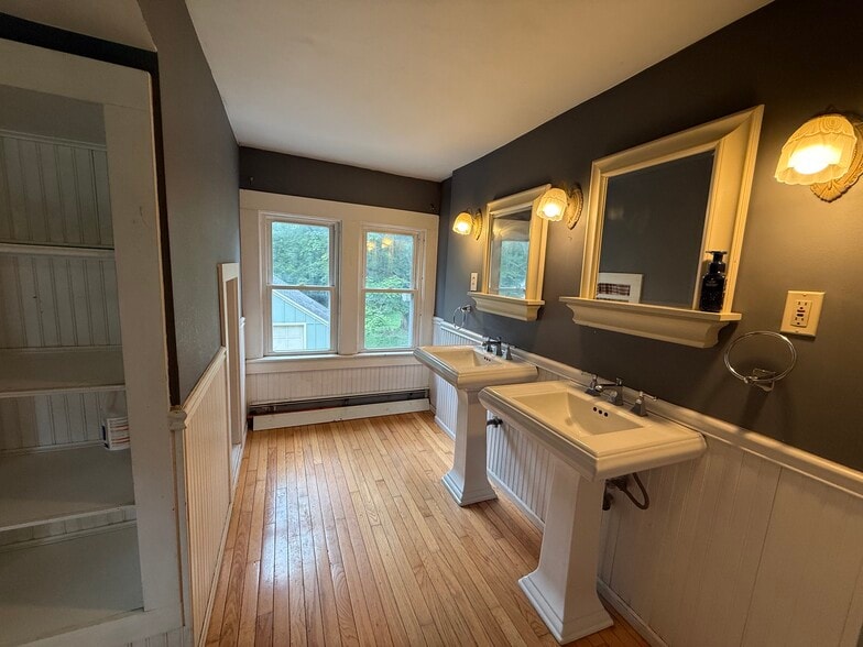 Building Photo - 2770 Slaterville Rd
