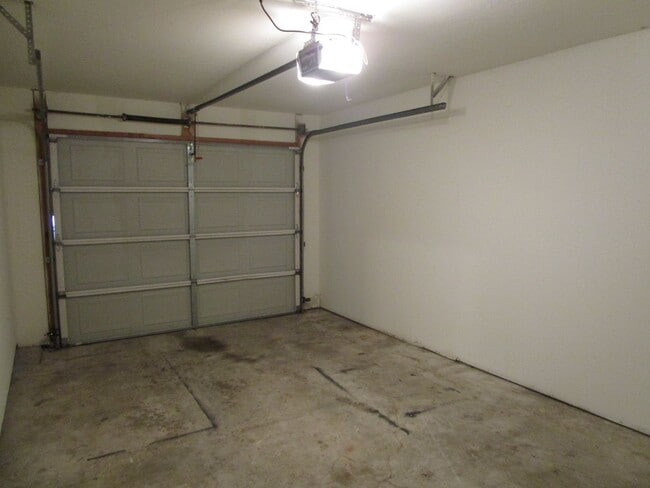 Building Photo - 2412-2414 Calder Ct.