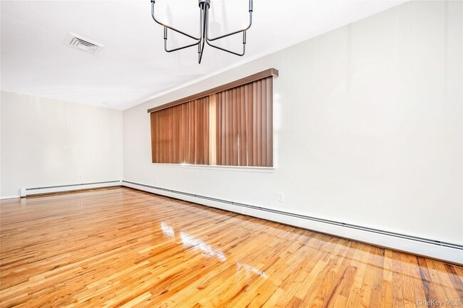 Building Photo - 2463 Rockville Centre Pkwy
