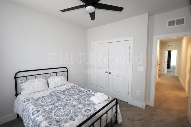 Building Photo - 1500 W Moore St