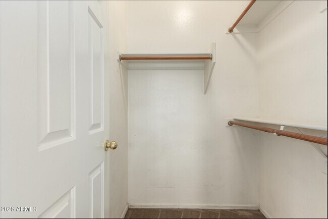 Building Photo - 513 W Beautiful Ln