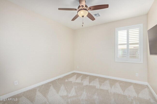 Building Photo - 4010 E Expedition Way