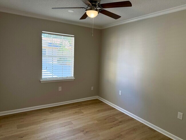 Building Photo - 3019 Magnolia Pl