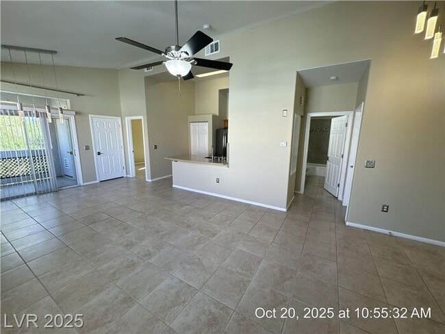 Building Photo - MISSION RIDGE SECOND-FLOOR CONDO!!