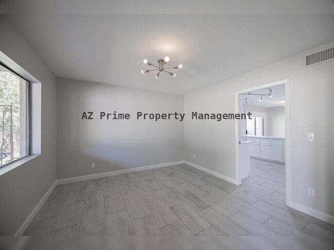 Building Photo - 16630 N 67th St