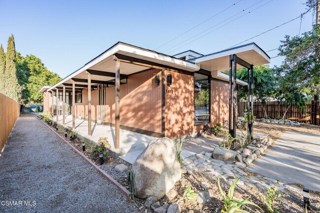 Building Photo - 1411 Ojai Rd