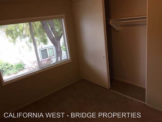 Building Photo - 2 br, 1 bath Apartment - 284 N. Chorro
