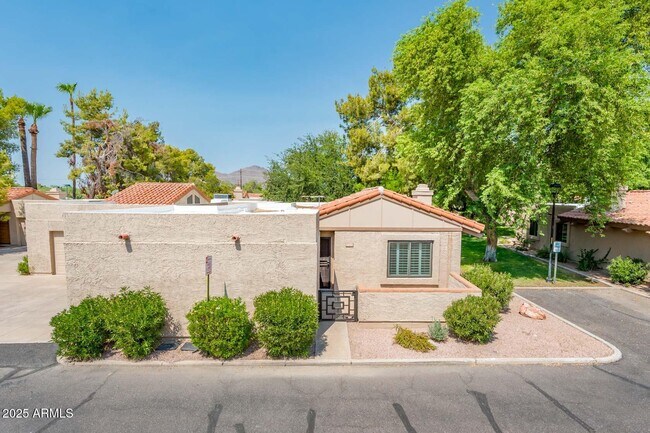 Building Photo - 6430 N 77th Way