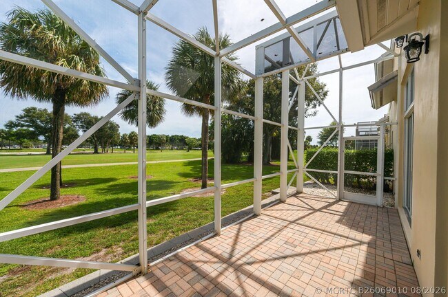 Building Photo - 17282 Bermuda Village Dr