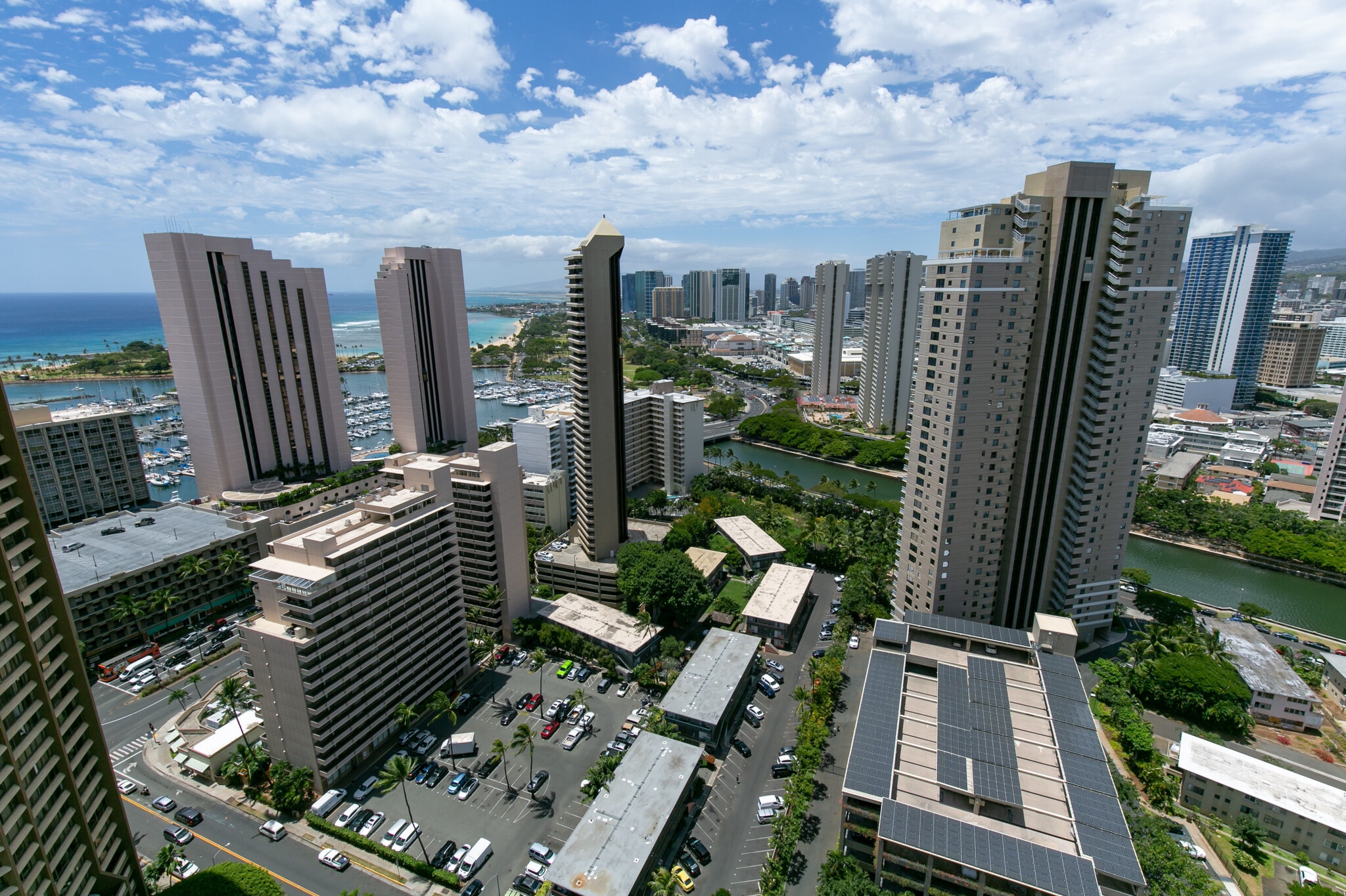 Building Photo - 343 Hobron Ln