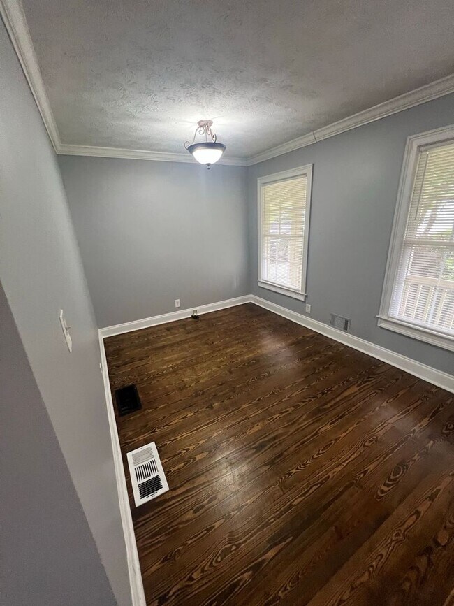 Building Photo - Huge 5 bedroom home in Lawrenceville NOW READY!