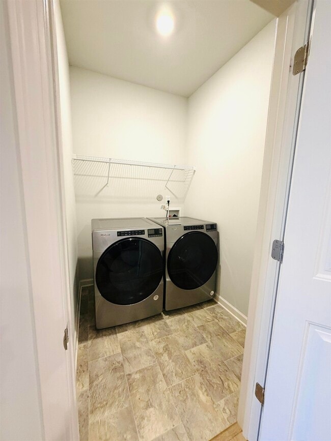 Building Photo - 50 Arrowwood Trl