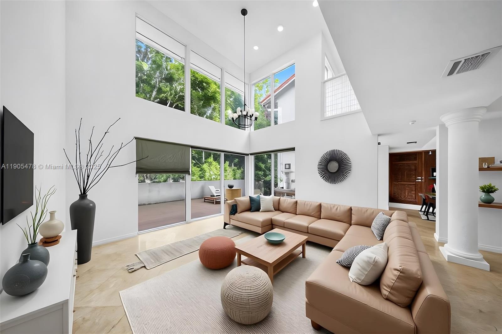 Building Photo - 4000 Alhambra Cir