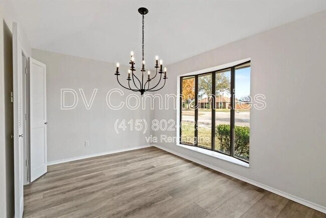 Building Photo - 1614 N Valley Pkwy