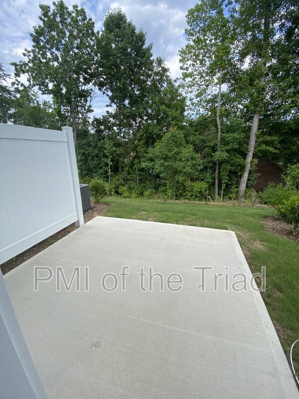 Building Photo - 3005 Mackay Pointe Ln