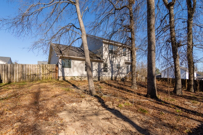 Building Photo - 700 Keyes Dr