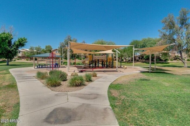 Building Photo - San Tan Valley Home in the Popular Johnson Ranch!