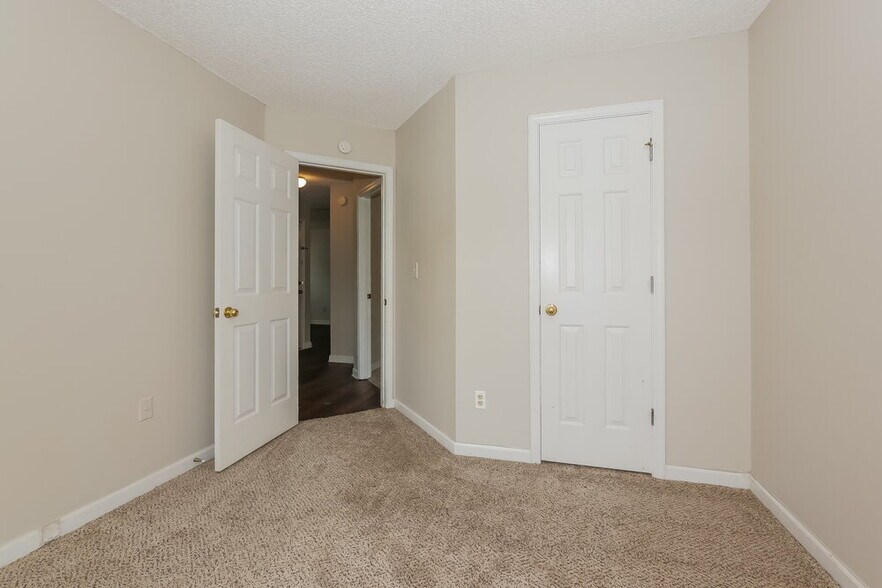 Building Photo - 218 Adam Cir